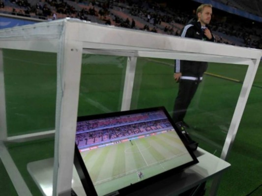 Videoarbitraje en el fútbol: ¿sigue la polémica en la Copa Confederaciones?