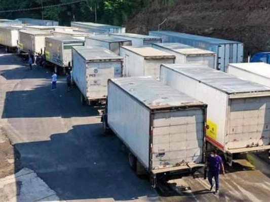 Llega a Honduras ayuda internacional tras devastación por Eta