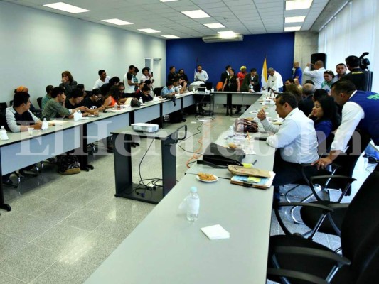 UNAH: Firman acuerdo para comenzar el diálogo y resolver crisis