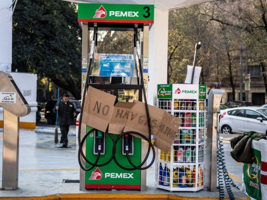 Varios estados de México han tenido que racionar el combustible. Fotos AFP