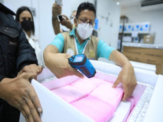 Así inició el proceso de vacunación contra el coronavirus en Honduras (Fotos)