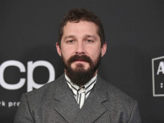 Por agresión y robo acusan al actor Shia LaBeouf