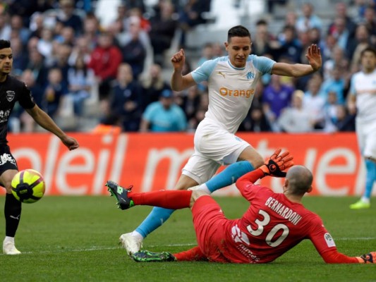 Marsella vence a Nimes, Balotelli se lesiona&nbsp;&nbsp;