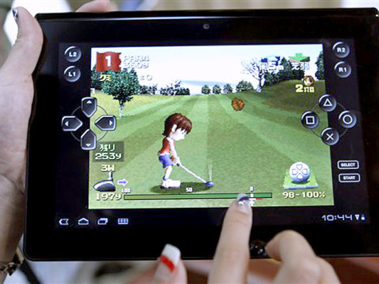 Sony lanza la consola portátil PlayStation Vita