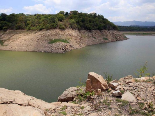 Represa Los Laureles tiene agua para cubrir apenas 20 días de servicio