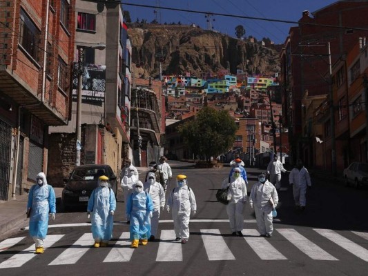 Cuerpos esperan varios días para ser enterrados en Bolivia (FOTOS)
