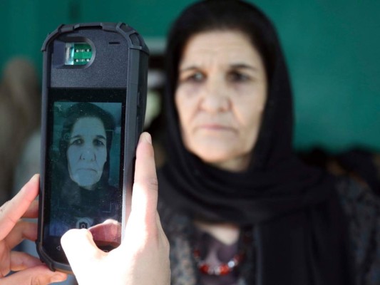 Afganistán pospone elecciones presidenciales del próximo año