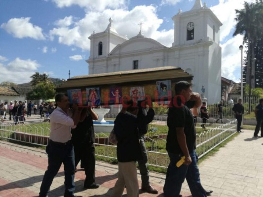 Dan último adiós a Silvia Vanesa Izaguirre Antúnez en Danlí