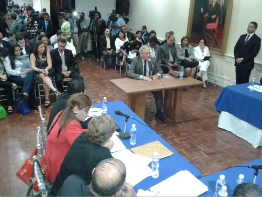 CN inicia audiencias para elegir a ombudsman