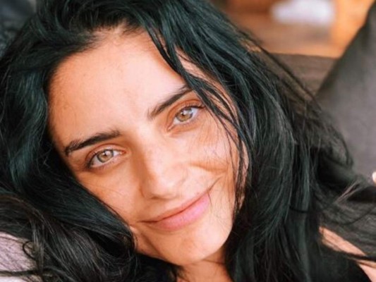 Critican a Aislinn Derbez por lucir 'esquelética” en traje de baño