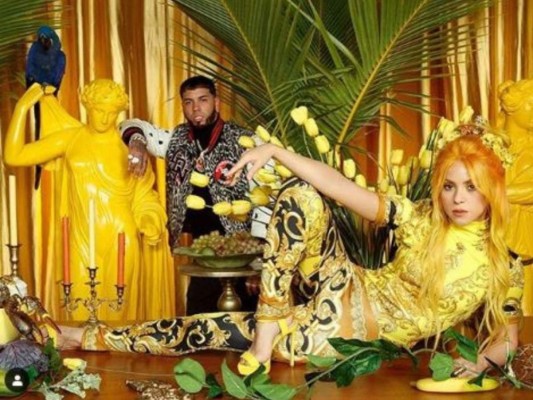 Shakira y Anuel AA estrenan video musical 'Me gusta”