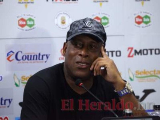 Hernán Medford renuncia a ser director técnico del Real España