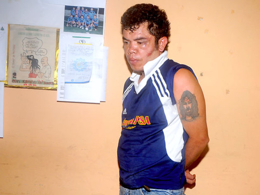 En audiencia inicial presentan a presunto violador en serie de niños