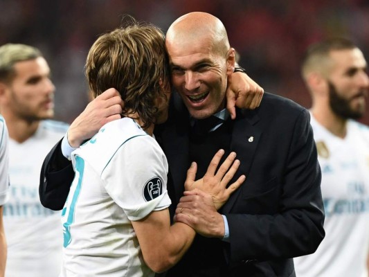 Histórico Zinedine Zidane acumula tres Champions consecutivas