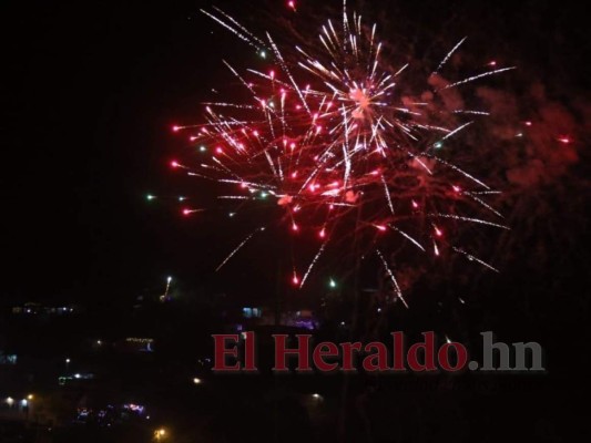 FOTOS: Así retumbó y brilló la capital para despedir el 2020 y recibir el 2021