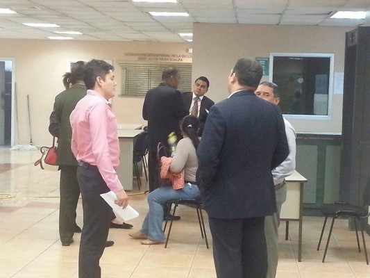 Estudiantes de la UNAH recuperan libertad, pero les prohíben participar en protestas