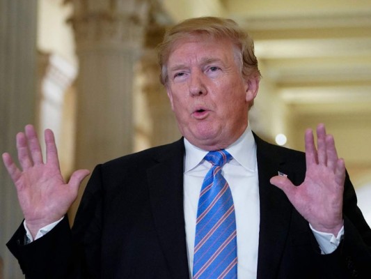 Donald Trump firma decreto para poner fin a la separación de familias migrantes