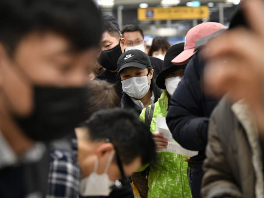 China suma 71 muertos más por coronavirus; sube a 2,663 cifra total