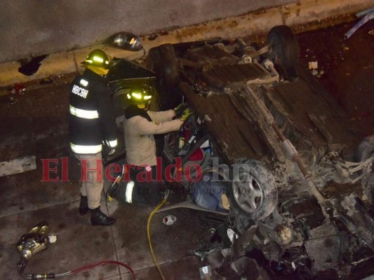 Las fuertes imágenes que dejó el accidente en el bulevar Juan Pablo II