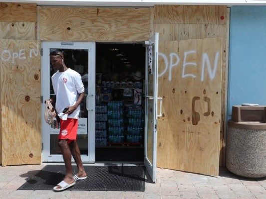 El huracán Dorian cambia de rumbo y se fortalece a categoría 4&nbsp;&nbsp;