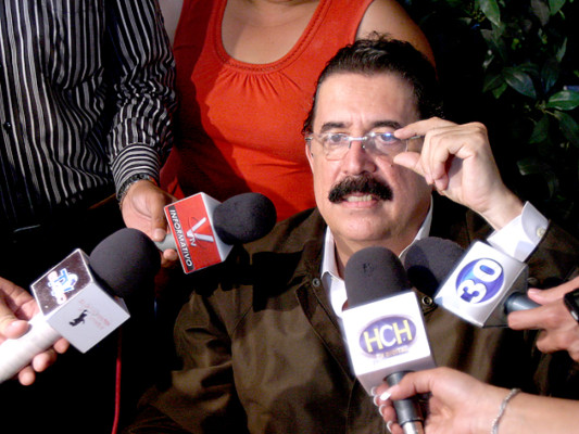 Zelaya exige un 'diálogo nacional'