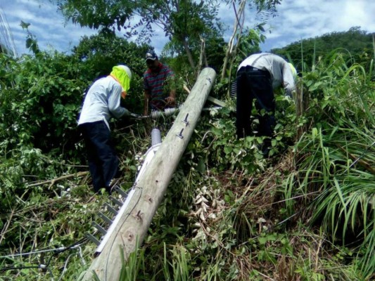 EEH atiende daños provocados por deslizamientos en varias aldeas del occidente del país