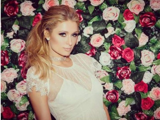 ¡Confirmado! Paris Hilton está comprometida con su novio Chris Zylka