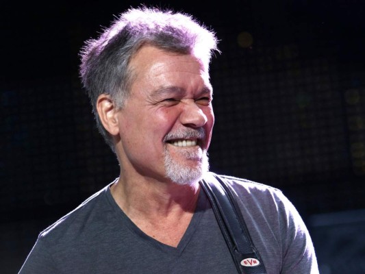 Muere Eddie Van Halen, astro del rock, a los 65 años