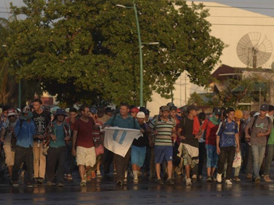 Migrantes de la caravana viajarán en 45 autobuses de Tapachula a Ciudad de México&nbsp;&nbsp;