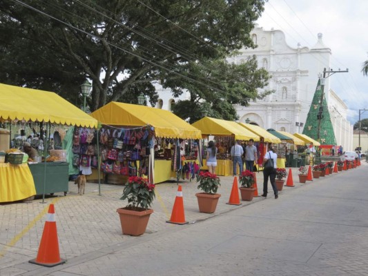 Gastronomía, belleza y carnaval revisten la colonial Comayagua