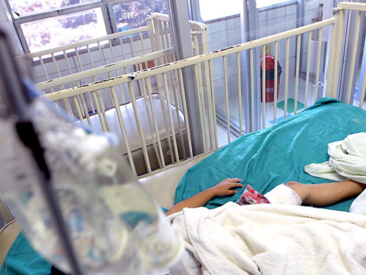 Al menos 12 niños quemados por pólvora