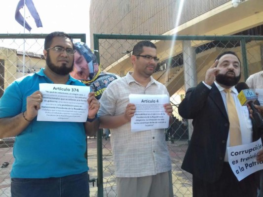 Honduras: Protestan en contra de la regulación de la reelección en Congreso Nacional &nbsp;