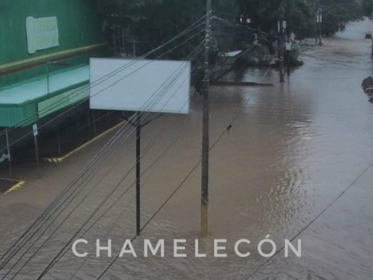 Tormenta Tropical Iota inunda nuevamente el Valle de Sula (Fotos)