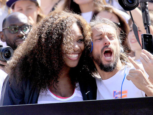 Serena Williams dice que su hermana Venus es 'inspiradora'