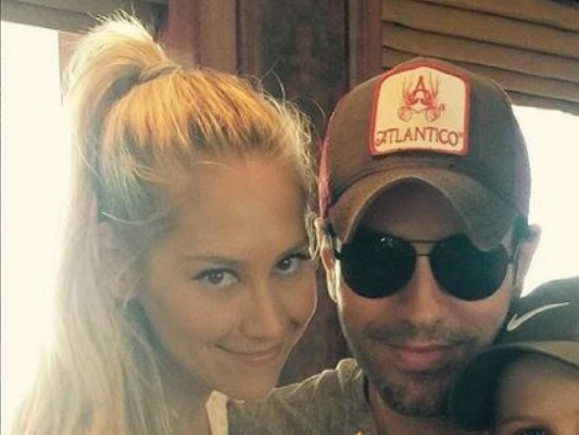Enrique Iglesias y Ana Kournikova se convierten en padres primerizos