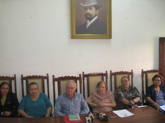 Nicaragua conmemorara el natalicio y centenario de la muerte del poeta Rubén Darío