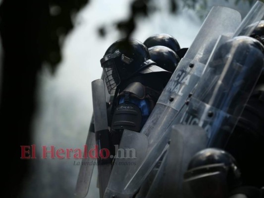 FOTOS: Violento enfrentamiento en El Hatillo por proyecto en La Tigra