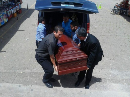 Velan los restos del abogado Eduardo Montes