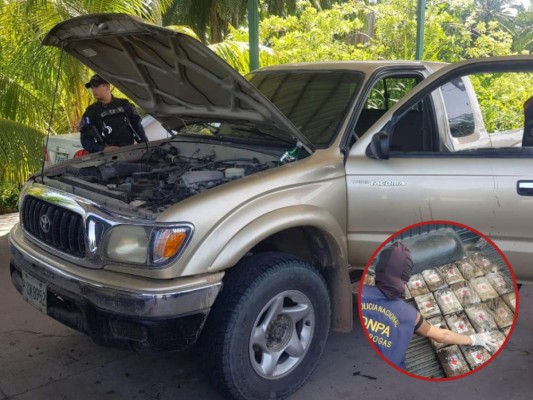 Descubren 42 paquetes de droga en falso compartimento de vehículo en Colón