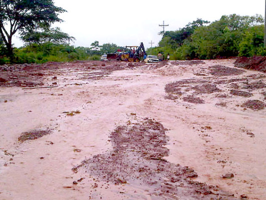 Al menos cinco mil personas incomunicadas dejan lluvias en Honduras