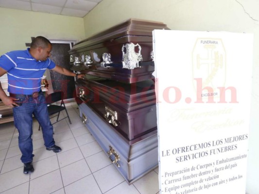 Señalan a diputado por falta de pago de féretros de exMiss Honduras y hermana