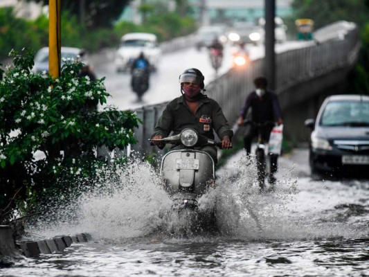 Muertos, inundaciones y damnificados por lluvias en el sur de Asia (FOTOS)