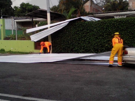 Los daños que causaron las lluvias y fuertes vientos en la capital de Honduras