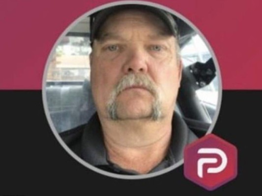 Jefe de policía renuncia tras instar a la violencia contra los demócratas en EEUU