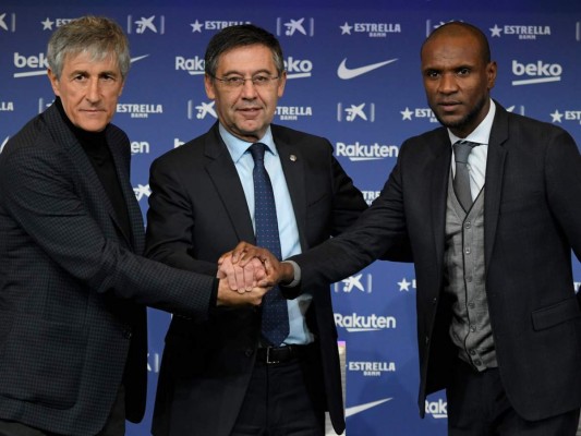 'Intenté hacer cambios, no lo conseguí', dice Abidal en su despedida