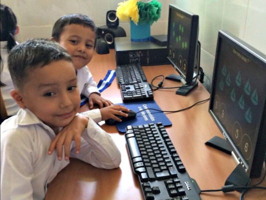 Por su apoyo a la educación prebásica Fundación Ficohsa recibe reconocimiento