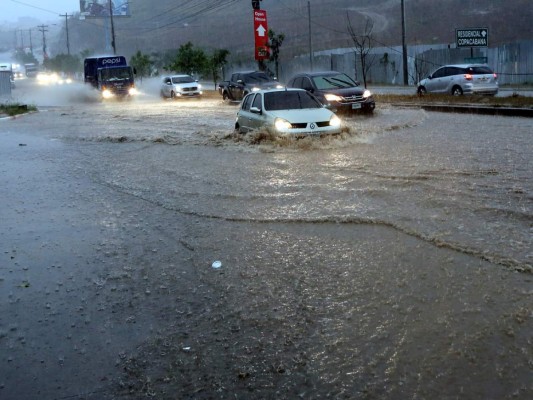 Alerta verde por 24 horas para cinco departamentos de Honduras, tras fuertes lluvias
