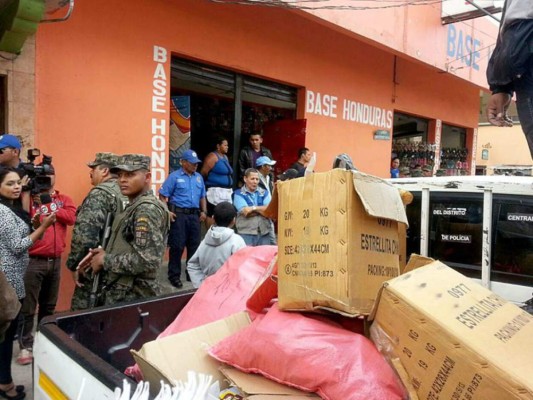 Camión con pólvora salió en custodia