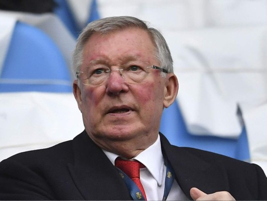 Alex Ferguson deja la unidad de cuidados intensivos