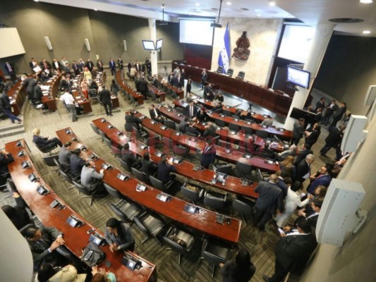 Ambiente vivido en la elección de la junta en propiedad del Congreso Nacional de Honduras